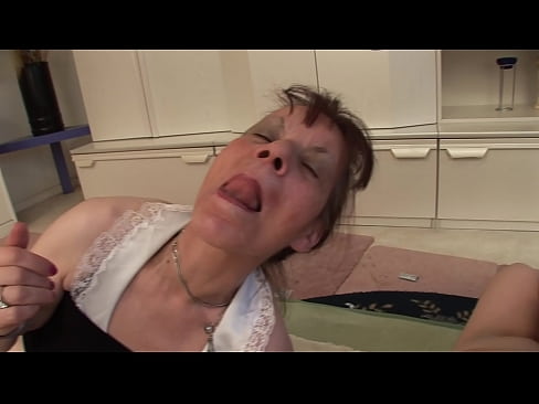 ❤️ İki nənənin və bir babanın üçlü var ️❌ Porno bizdə ❤